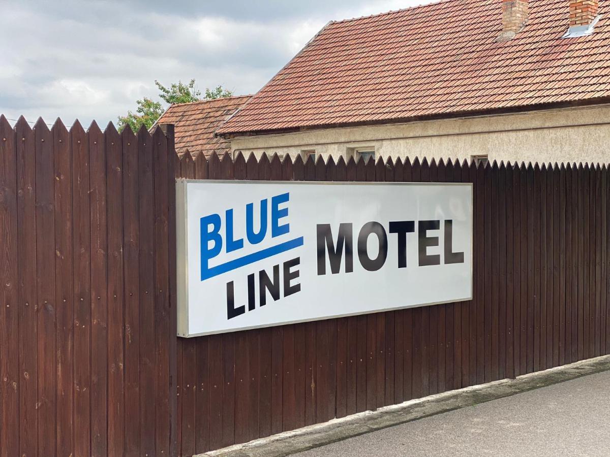 Blueline Motel Jászberény Esterno foto